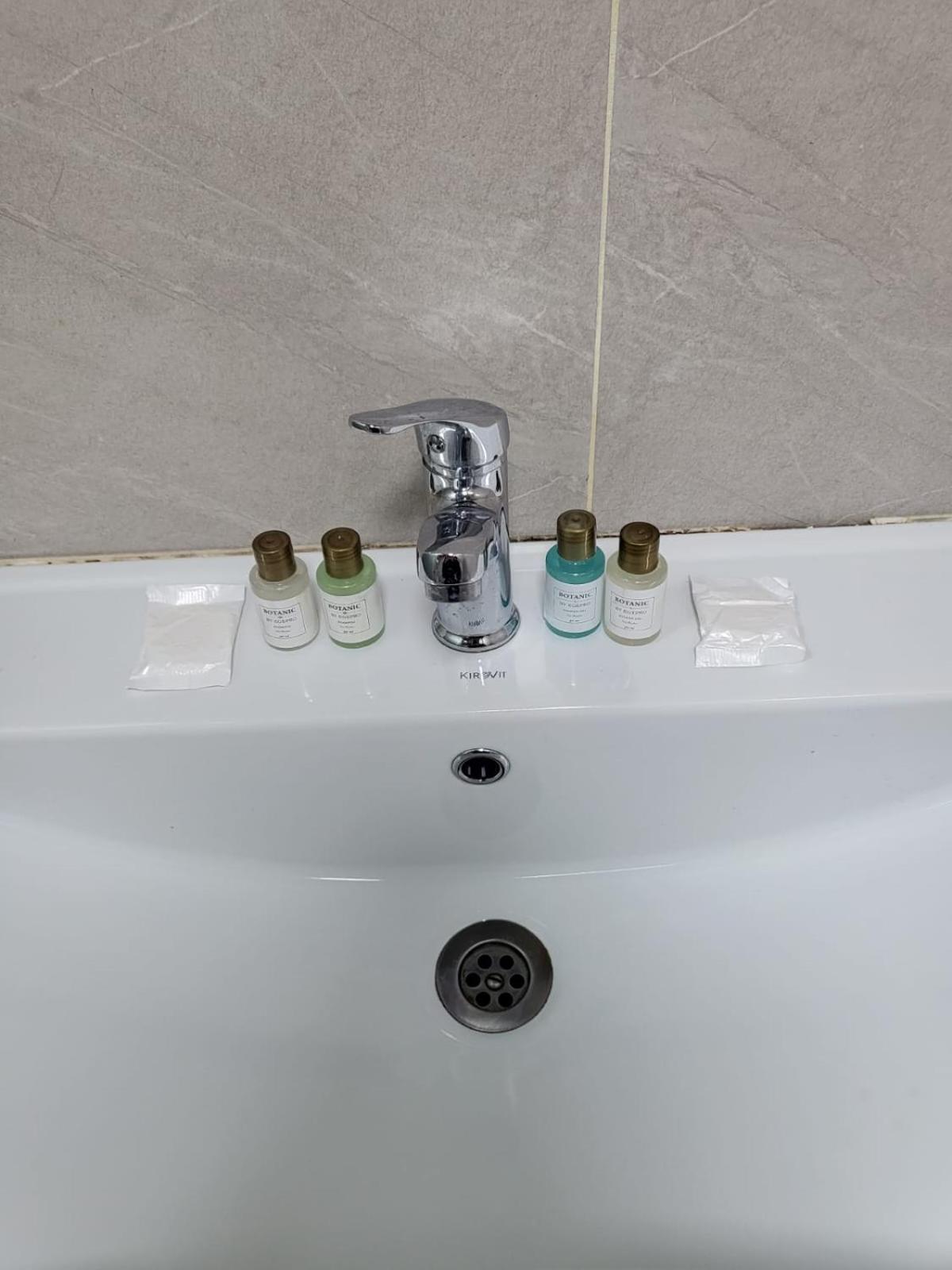 Jupiter Baku -Halal Hotel Luaran gambar